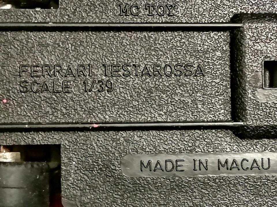 4 FERRARI Metall-Modell Autos, Metall, guter Zustand!