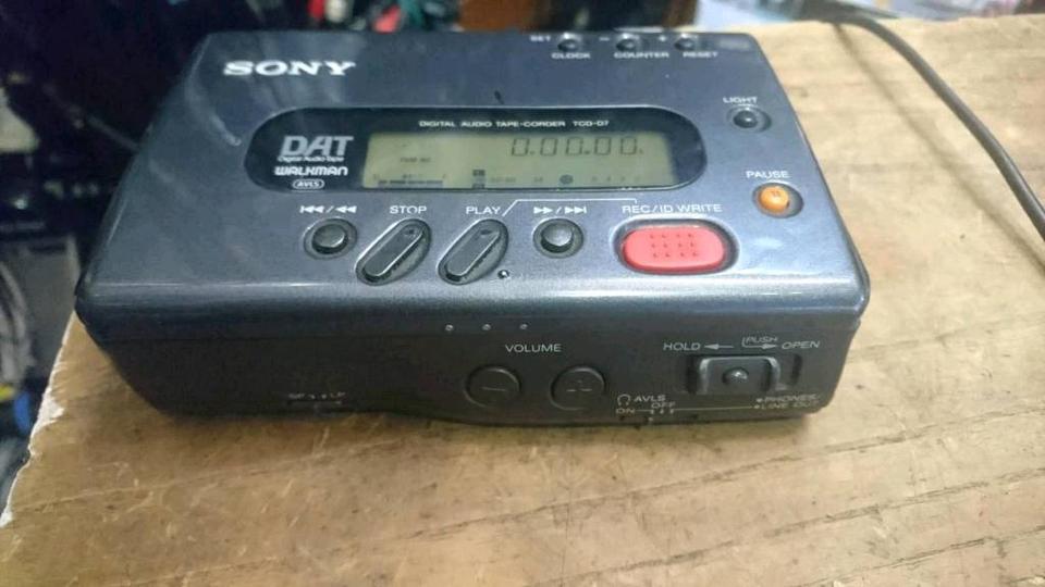 SONY TCD-D7 DAT-Recorder, DEFEKT!!!