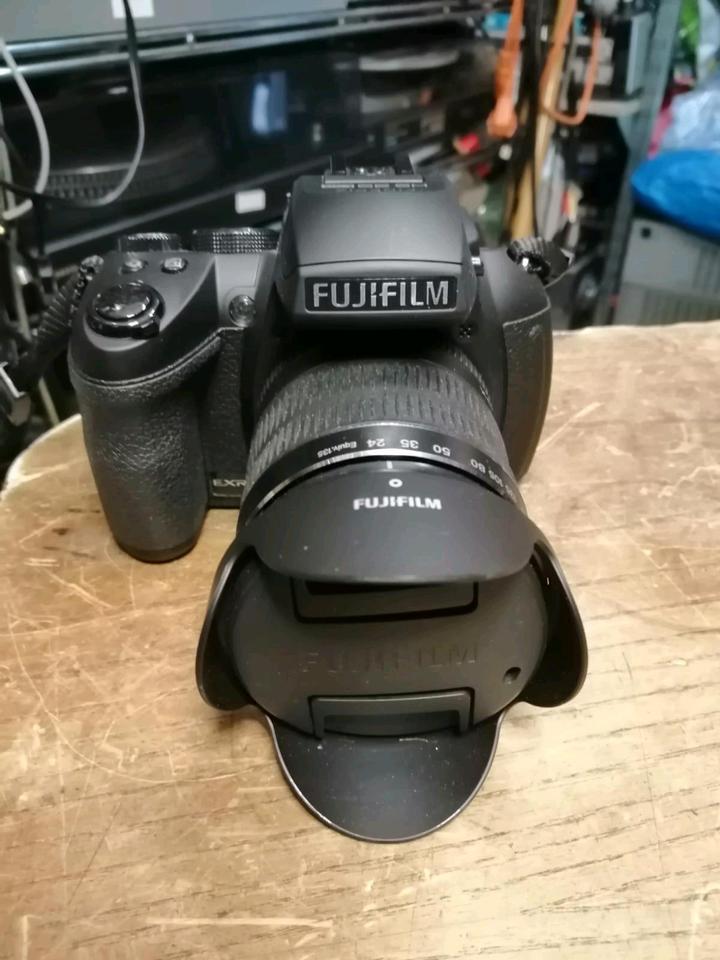 FUJIFILM FINEPIX HS35EXR, Digital-Kamera mit Zubehör!!