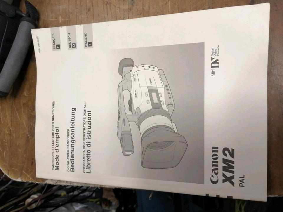 CANON XM2 3CCD Digital Video Camcorder + VL-10Li, mit Zubehör!!!