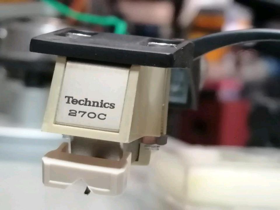 TECHNICS SL-D2 Plattenspieler, mit NEUER Nadel!!
