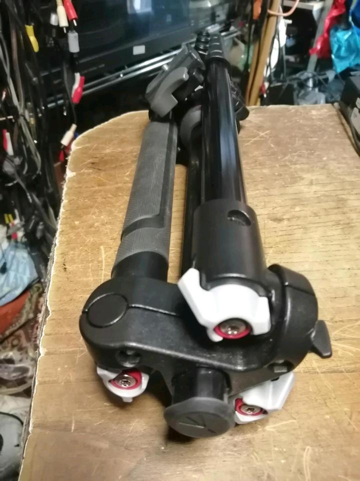 MANFROTTO befree MKBFRA4-BH, Stativ für Kameras!!