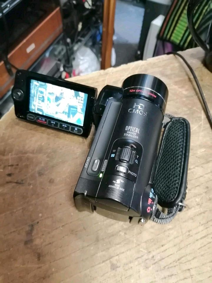 CANON VIXIA HF10A, Digital Videocamera mit Zubehör!!!