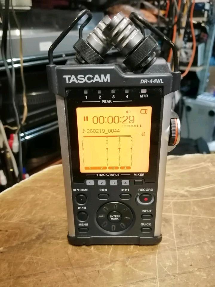 TASCAM DR-44WL, Digitales Aufnahmegerät, OHNE Speicherkarte!!