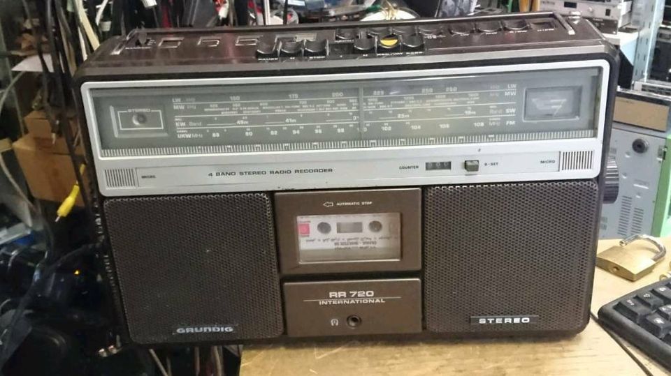 GRUNDIG RR720, Radio-Cassetten-Recorder, Rücklauf geht nicht!