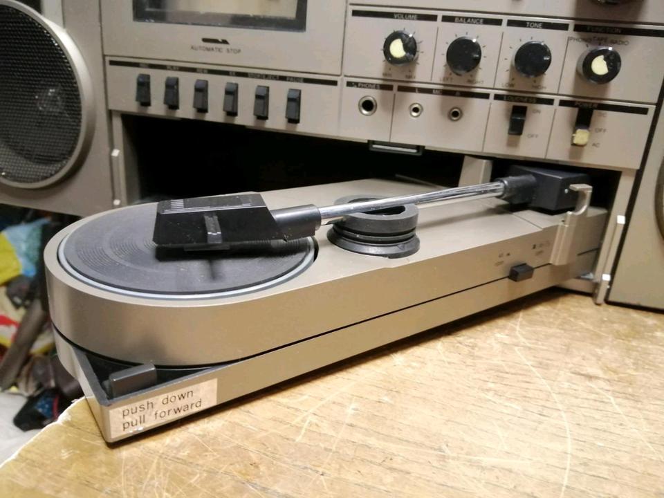 HANSEATIC Havauxes STPR4000, Ghettoblaster mit Plattenspieler!!!