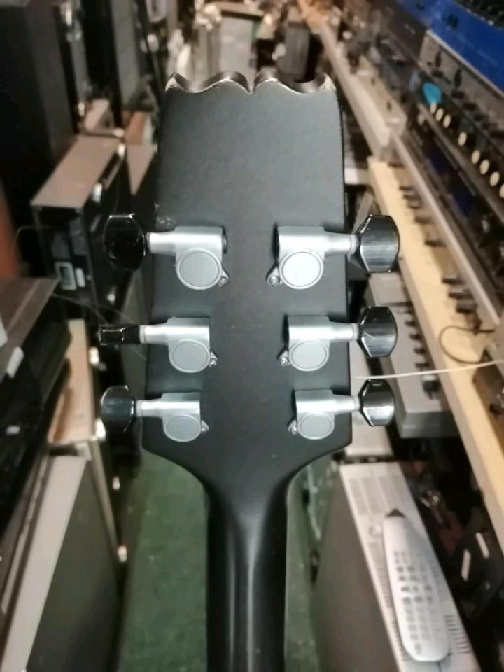 E-Gitarre "ARIA", guter Zustand, 1 Saite fehlt!!