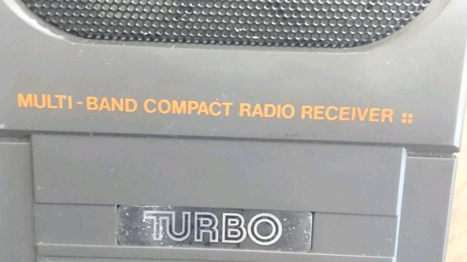 Multiband-Radio Model: 877T TURBO, selten!