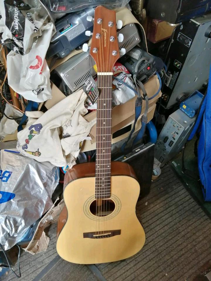 Rocketmusic NP32, Akustik-Gitarre!!