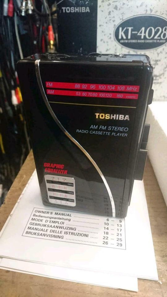 TOSHIBA KT-4028, AM-FM Radio Cassette Player/Walkman, NEU und OVP