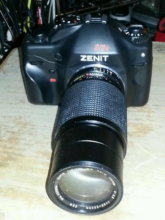 ZENIT 212k Camera(defekt) + Objektiv ALBINAR MC guter Zustand!