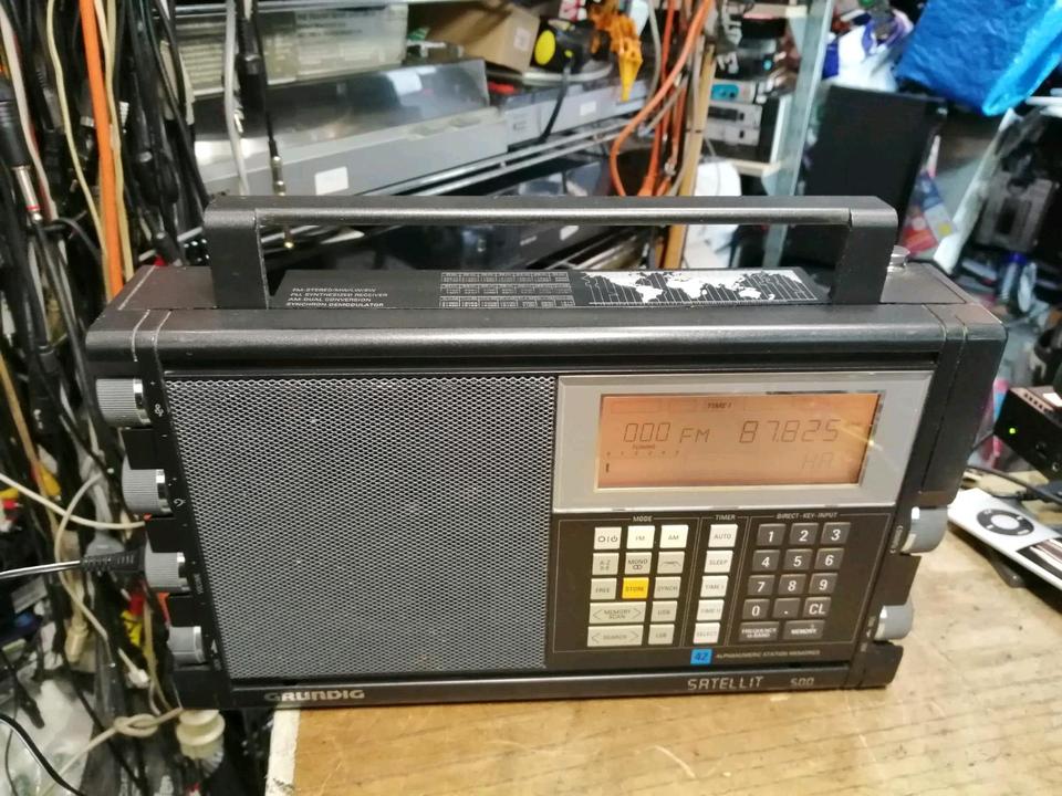 GRUNDIG SATELLIT 500, Radio OHNE Adapter!! Guter Zustand!