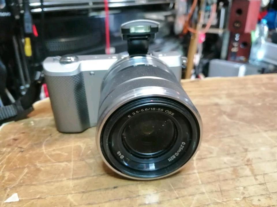 SONY ALPHA ILCE 5000, Digital-Kamera+Objektiv und Zubehör!