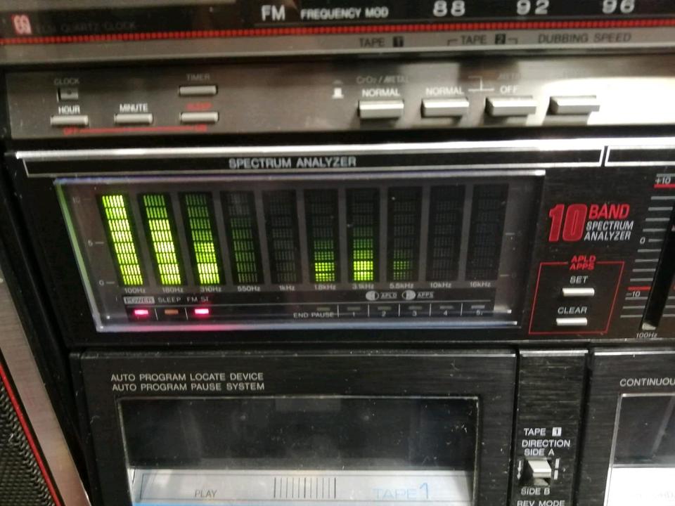 SHARP WF-939Z(BK), Ghettoblaster, etwas DEFEKT!!  XXXXXXXXXX