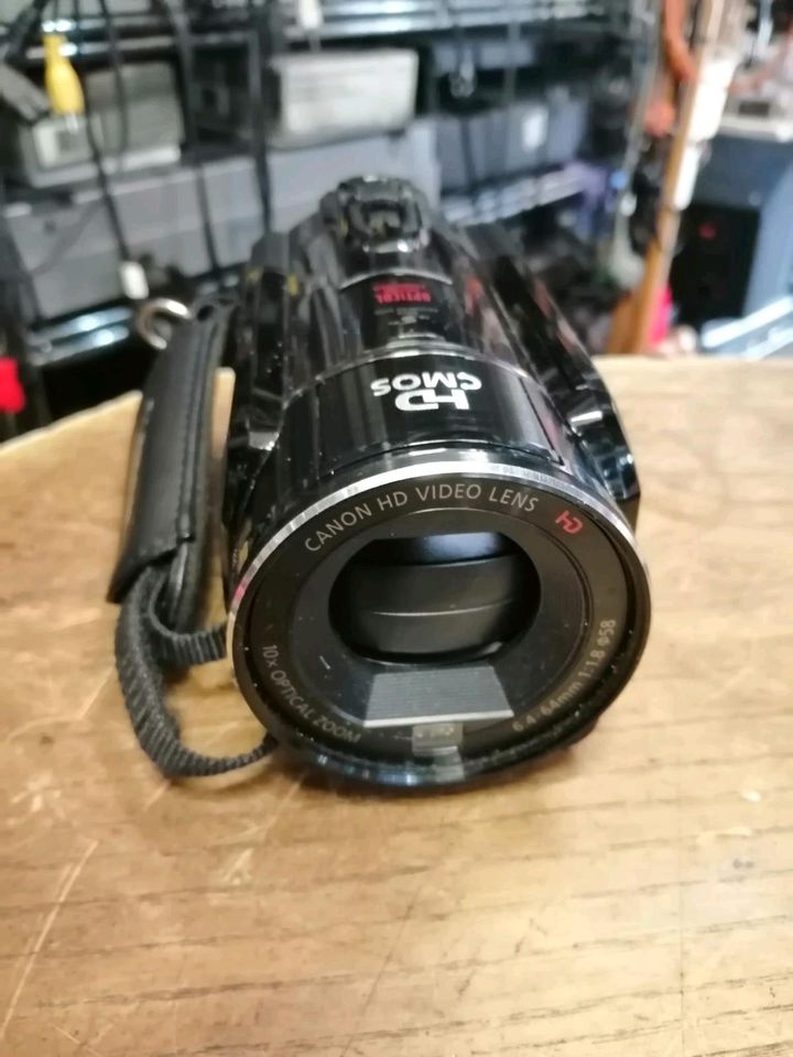 CANON LEGRIA HF S20 E, Videocamera mit Zubehör!!