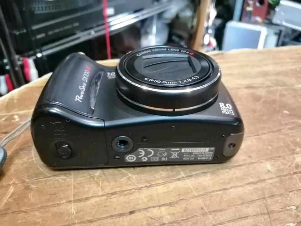 CANON PowerShot SX100 IS, Digital-Kamera OHNE Speicherkarte!!!