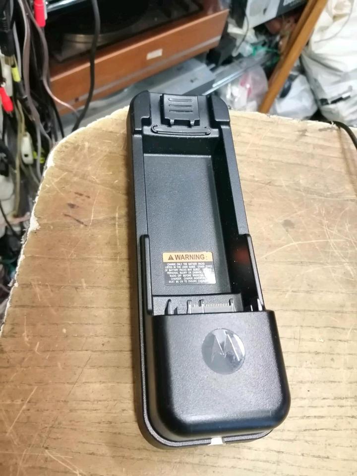 MOTOROLA PMLN5547A, Ladegerät, OHNE Kabel, wie neu!!