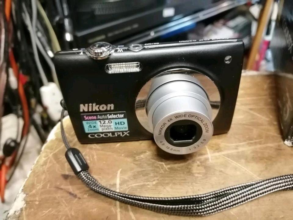 NIKON COOLPIX S2550, Digital-Kamera mit Zubehör!!!