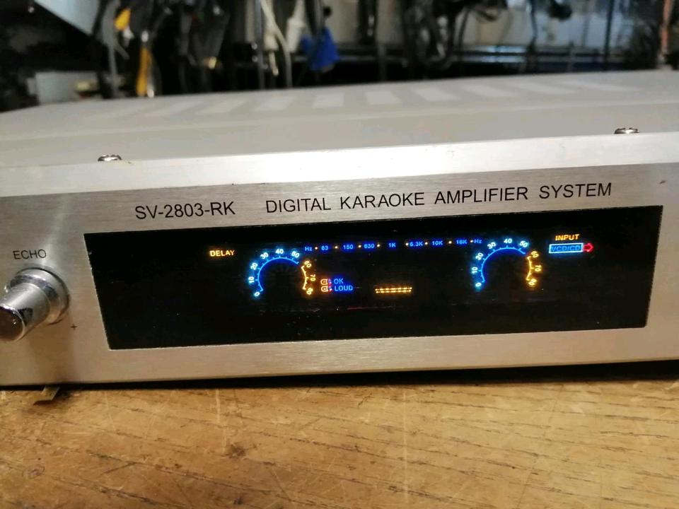 DIGITAL KARAOKE SURROUND AMPLIFIER SV-2803-RK, guter Zustand!!!