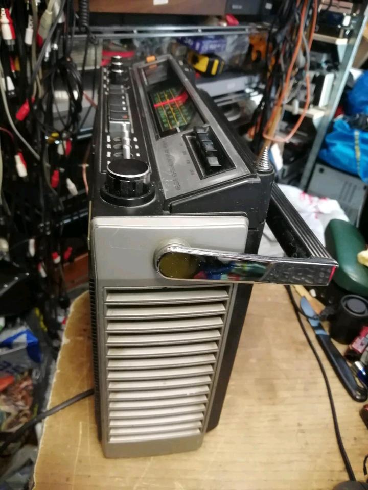 SANKEI TCR-1000V,Radio-Cassetten-Recorder, etwas DEFEKT!!