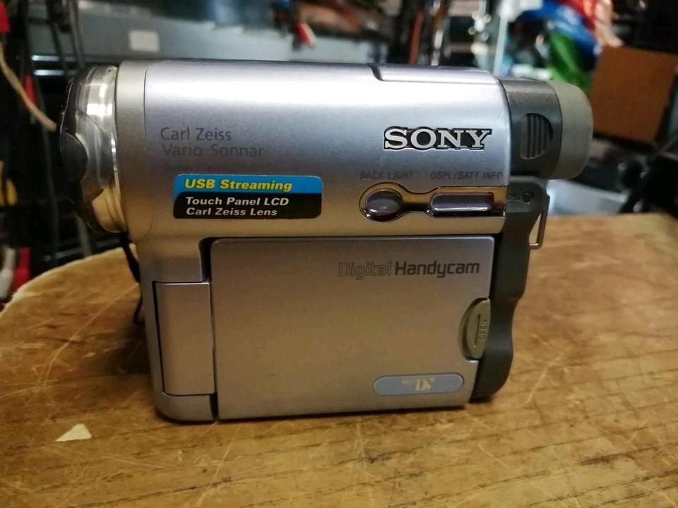 SONY DCR-TRV14E, MiniDV-Videocamera mit Zubehör!!
