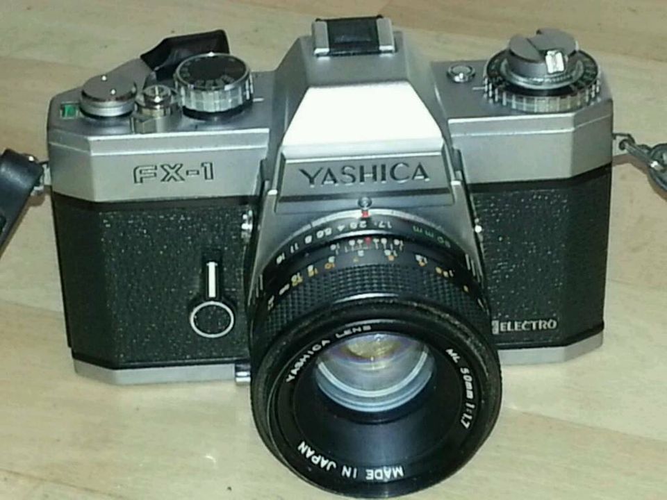 YASHICA FX-1 Camera und Objektiv YASHICA Lens ML 50 mm 1:1.7