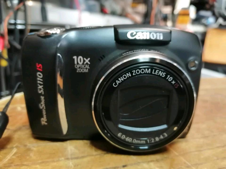 CANON POWERSHOT SX110, Digital-Kamera OHNE Speicherkarte!