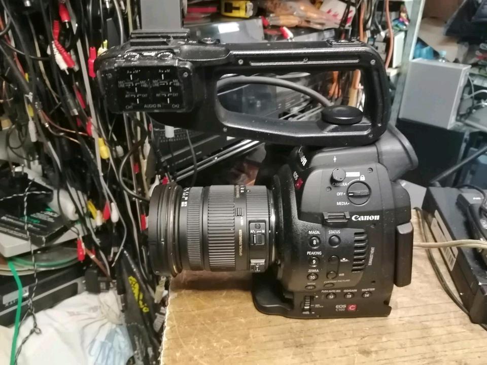 CANON EOS C100, Digital-Kamera mit SIGMA Objektiv, guter Zustand