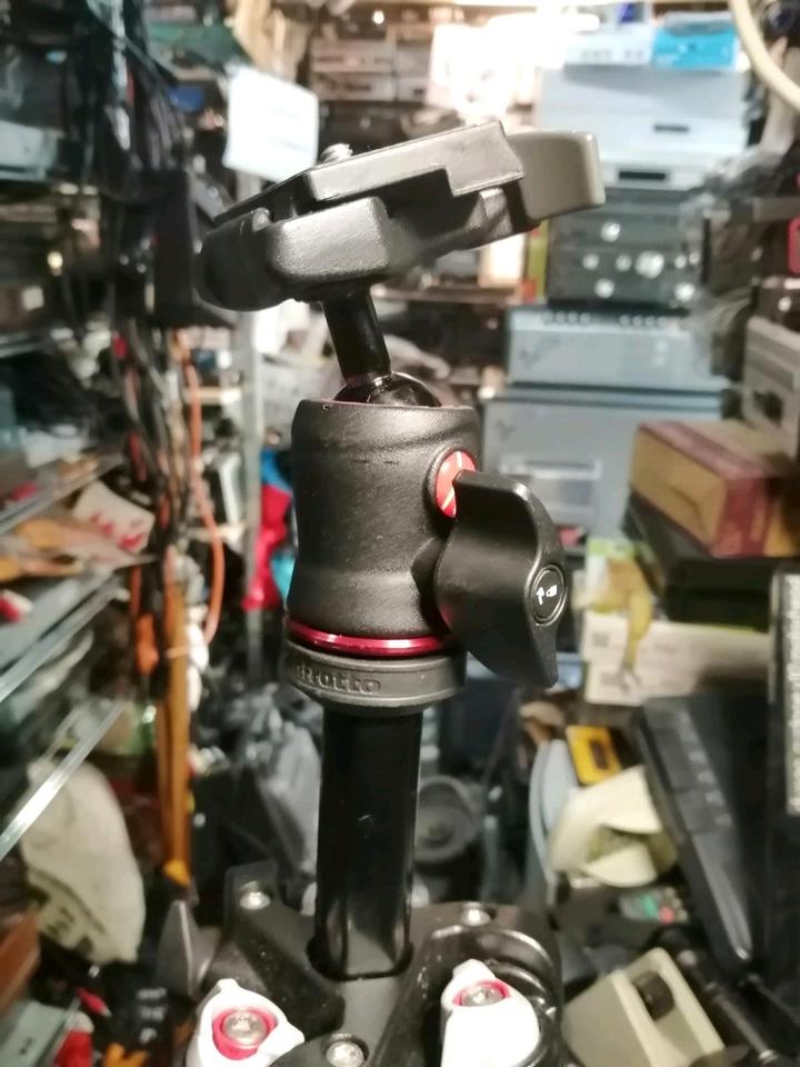 MANFROTTO befree MKBFRA4-BH, Stativ für Kameras!!