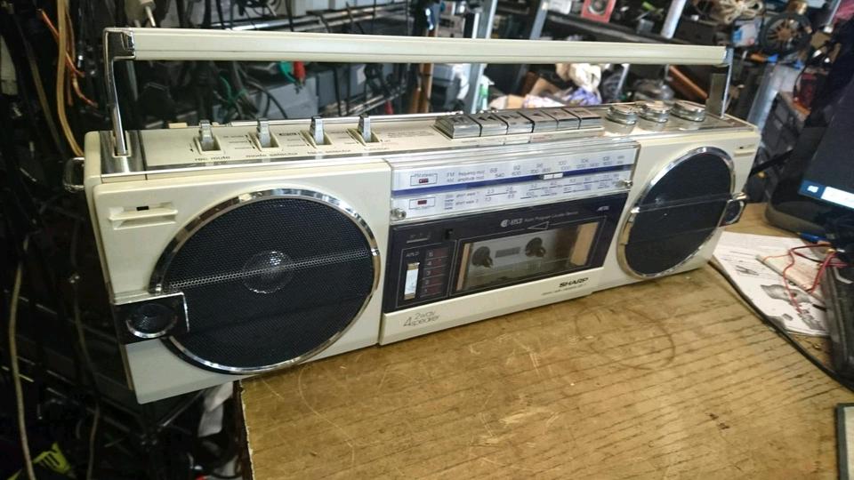 SHARP GF-7Z, Stereo Radio-Cassetten-Recorder, etwas DEFEKT!!