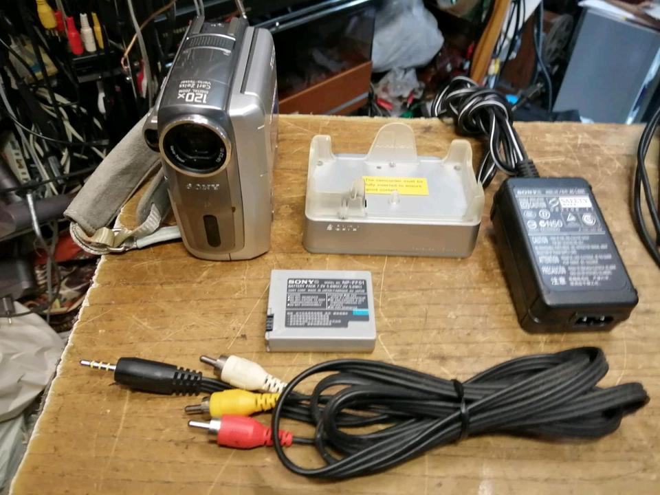 SONY DCR-PC109E, MiniDV-Videocamera mit Zubehör, guter Zustand!!  XXXXXXX