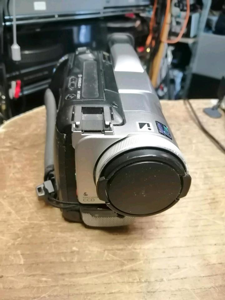 SONY DCR-TRV310E, Videocamera Hi8, Digital 8 und Video 8!!