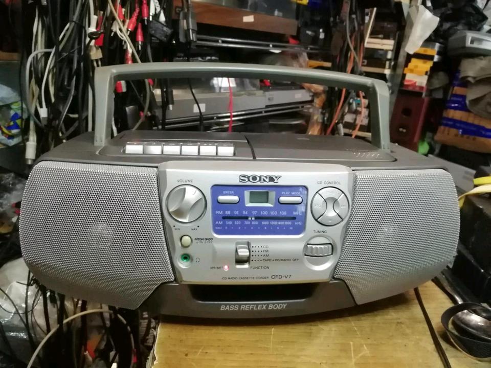 SONY CFD-V7 Radio-Cassetten-Recorder mit CD, guter Zustand!!!