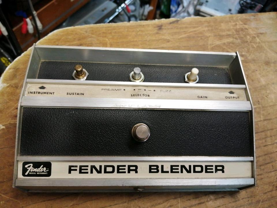 FENDER BLENDER 3 Knopf' 76, Effekt-Gerät OHNE Adapter!!!