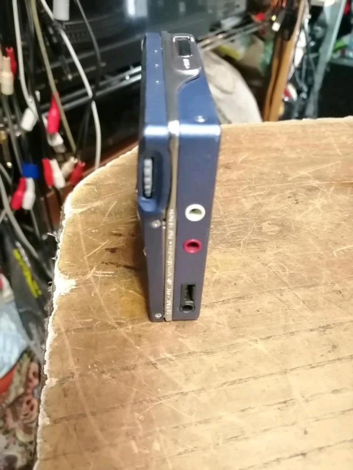 SONY MZ-R909, MD-Recorder + RM-MZR30MP Fernbedienung!