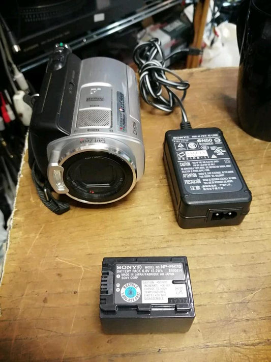 SONY HDR-SR5E, Videocamera OHNE Speicherkarte!!