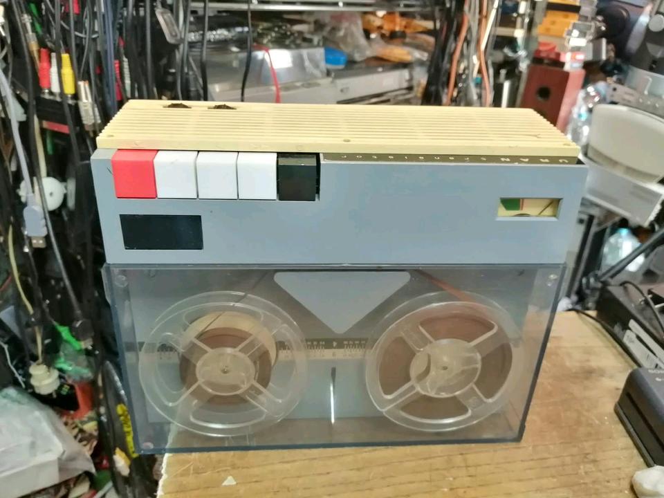 TESLA URAN-ANP401, portable Tape Recorder, guter Zustand!!