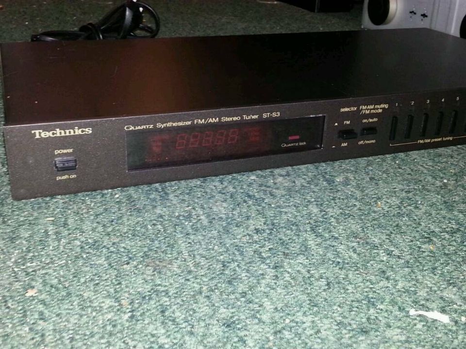 TECHNICS ST-S3; FM/AM Stereo Tuner, sehr guter Zustand!