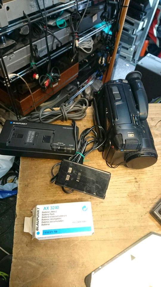 BLAUPUNKT CC 894, Videocamera Hi8 und Video 8, mit Zubehör!!