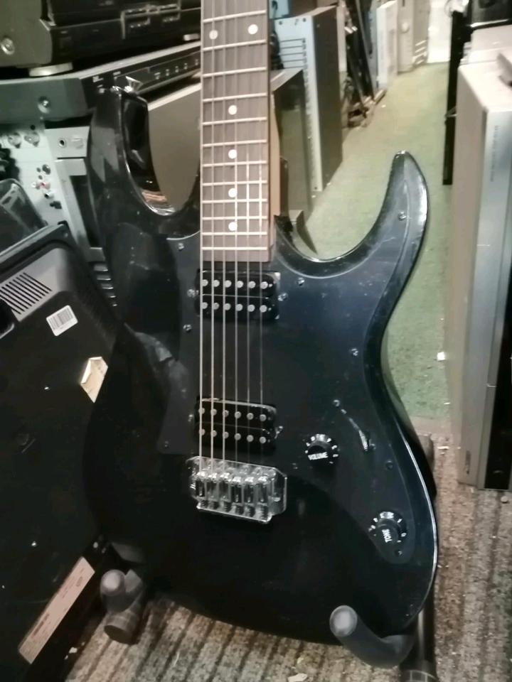 IBANEZ GIO, E-Gitarre, made in China, guter Zustand!!