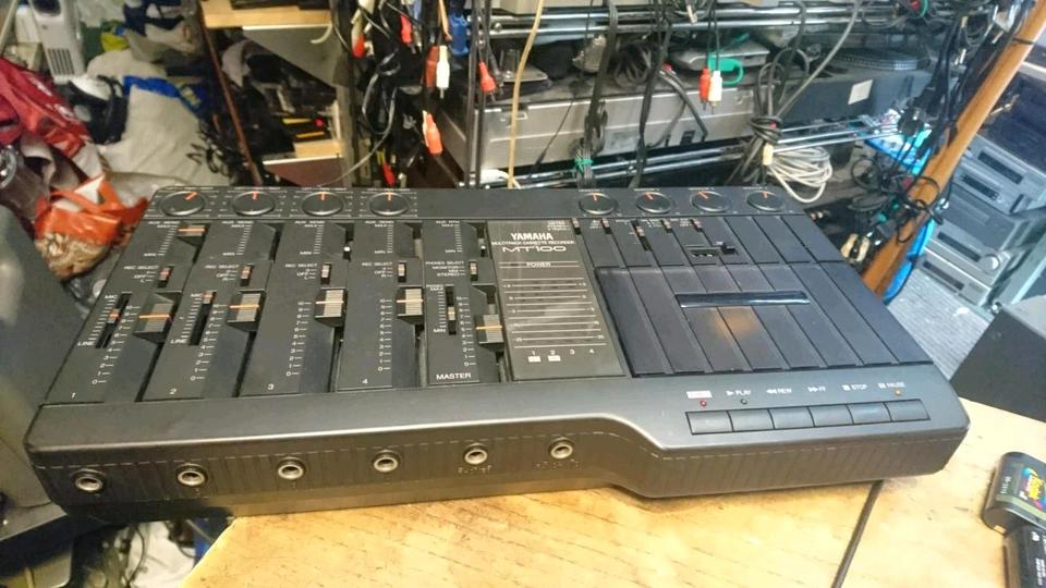 YAMAHA MT100 Multi 4-Track Mixer, mit Universal-Adapter!