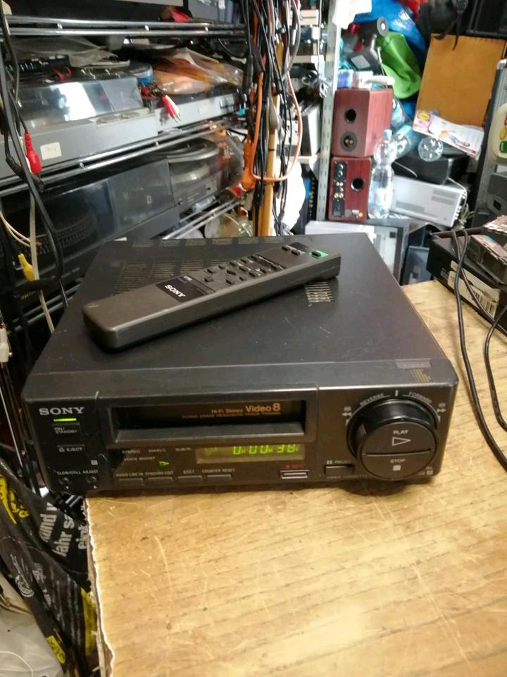 SONY EV-C45E, Videocassettenrecorder mit Original-Fernbedienung!!