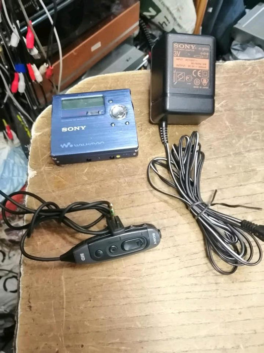 SONY MZ-R909, MD-Recorder + RM-MZR30MP Fernbedienung!