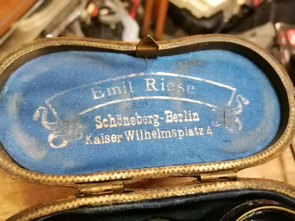 FERNGLAS "EMIL BUSCH", mit einer Original-Tasche