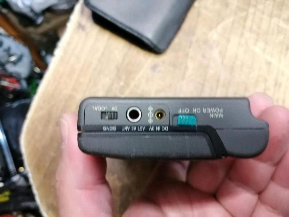 SONY ICF-SW100, kleiner Weltempfänger, DEFEKT!!!