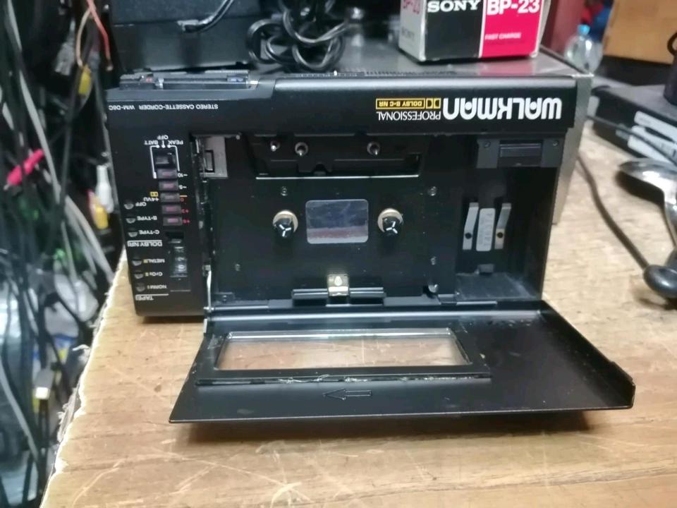 SONY WM-D6C, Walkman + SONY BP-23 Batteriefach!!