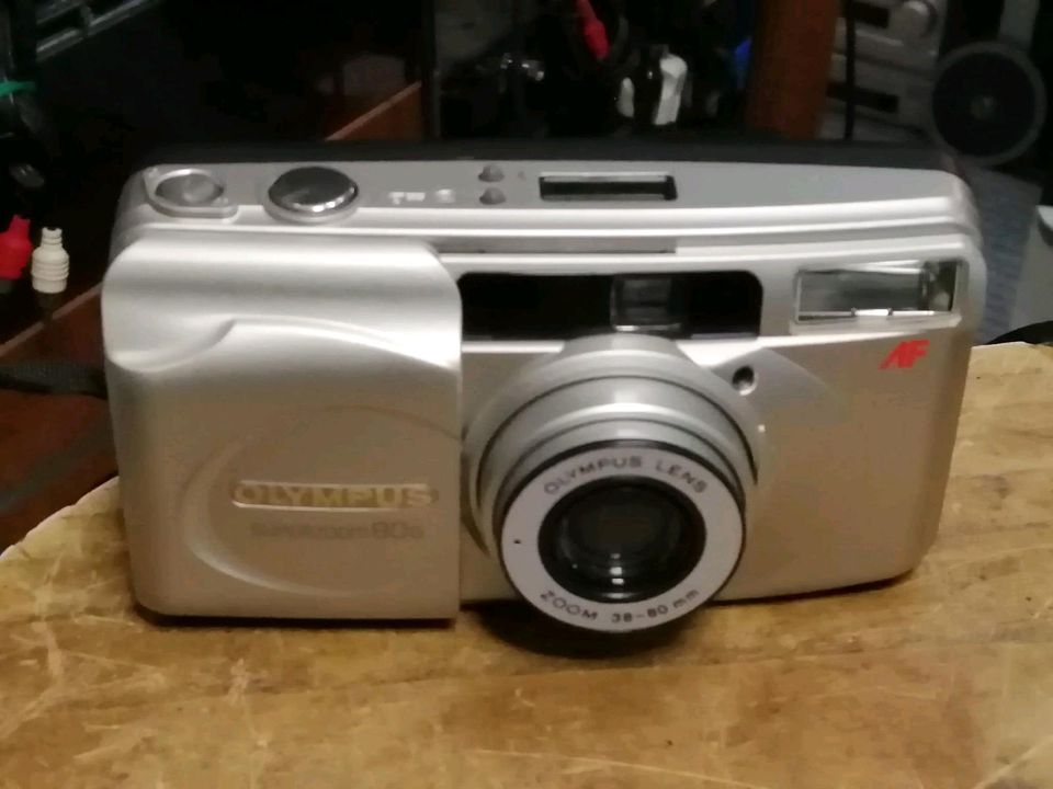 OLYMPUS SUPERZOOM 80G, Analog-Kamera!