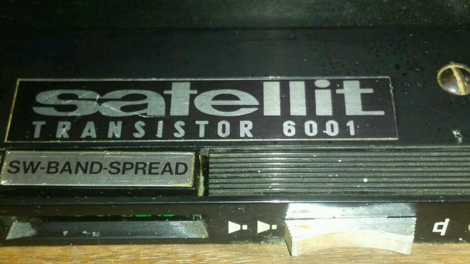 GRUNDIG Satellit Transistor 6001; SW-Band Radio; etwas DEFEKT!