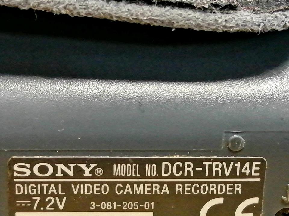 SONY DCR-TRV14E, MiniDV-Videocamera mit Zubehör!!