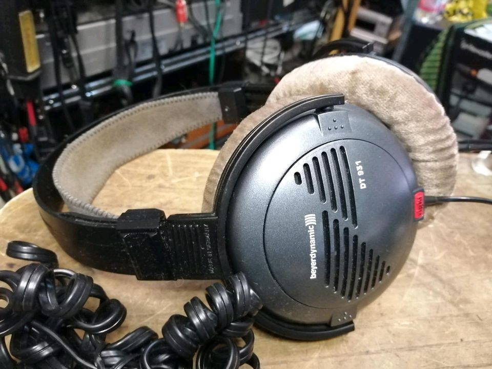 Beyerdynamic DT-931, Kopfhörer, rechte Seite etwas leise!!